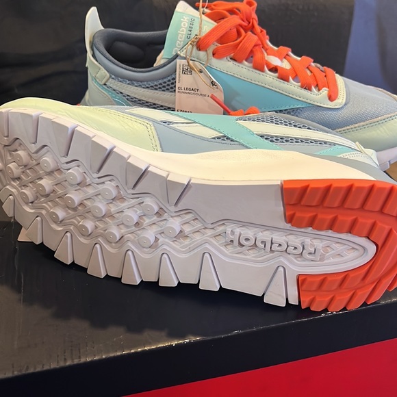 Reebok Classic Legacy sneakers in chalk blue Size USA 8 / EU 40.5 - Picture 2 of 6